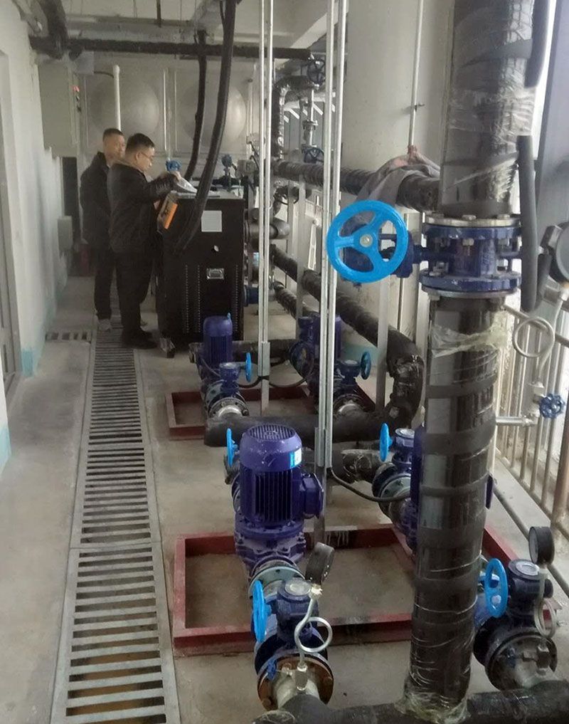 新疆博樂健身中心游泳館
